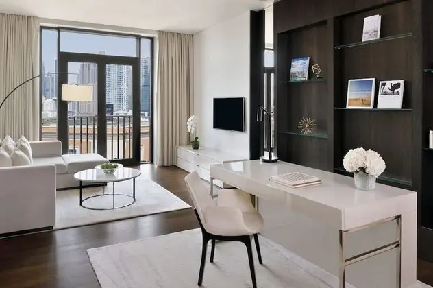 Executive Suite, 1 Bedroom, Corner