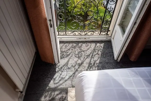 Tek Büyük Yataklı Oda, Bahçe Manzaralı