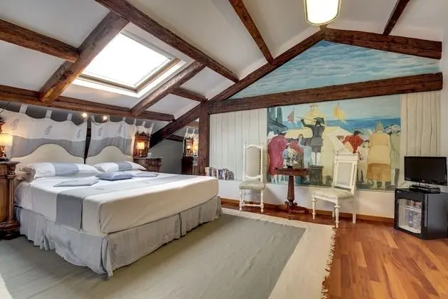 Superior Tek Büyük Yataklı Oda