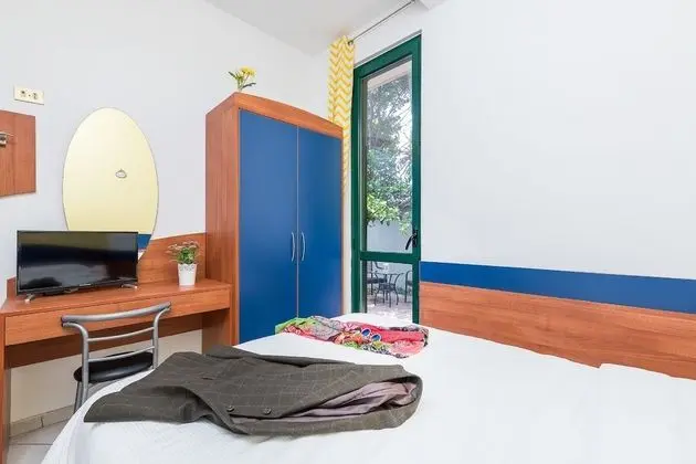Comfort Tek Büyük veya İki Ayrı Yataklı Oda
