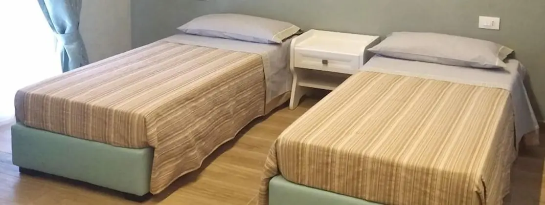 Tek Büyük veya İki Ayrı Yataklı Oda