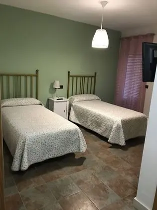 Tek Büyük veya İki Ayrı Yataklı Oda, Teras