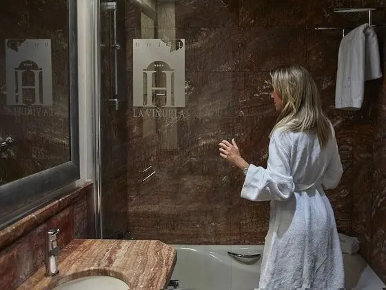 Comfort Tek Büyük Yataklı Oda (2 people)