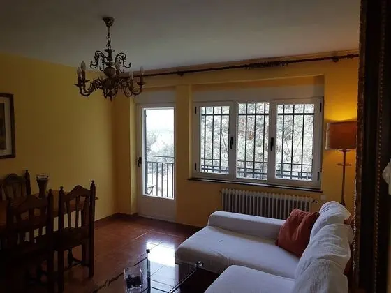 Standard Apart Daire, 2 Yatak Odası, Teras, Dağ Yamacı (La Vista de Gredos 1)