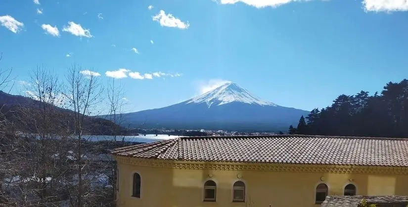 Dört Kişilik Oda, Sigara İçilmez