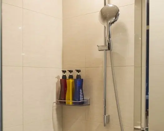 Tek Kişilik Oda, Sigara İçilmez