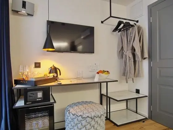 Comfort Tek Büyük Yataklı Oda