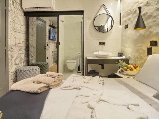 Deluxe Tek Büyük Yataklı Oda (2)