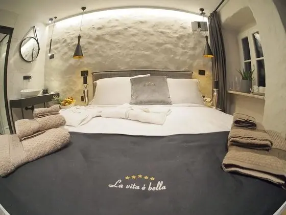 Deluxe Tek Büyük Yataklı Oda (2)