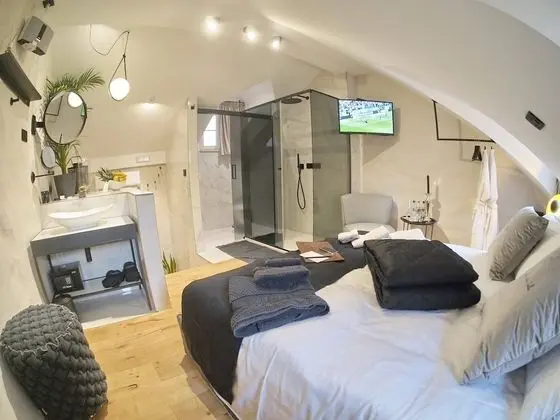 Deluxe Tek Büyük Yataklı Oda (3)