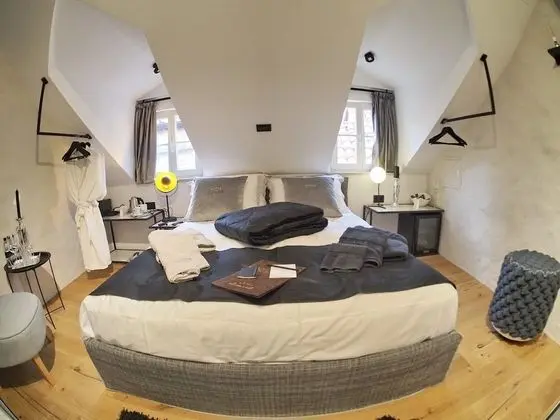 Deluxe Tek Büyük Yataklı Oda (3)