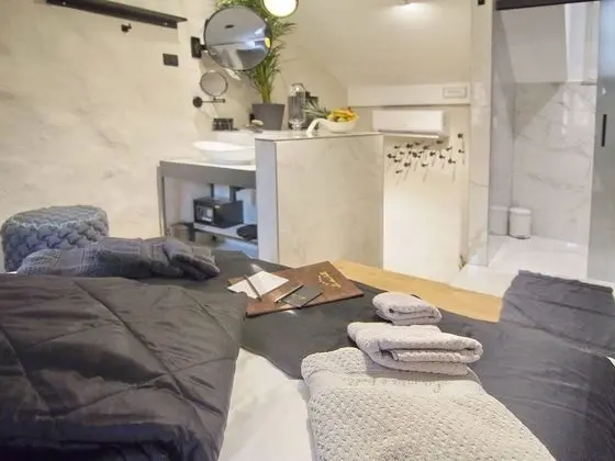 Deluxe Tek Büyük Yataklı Oda (3)