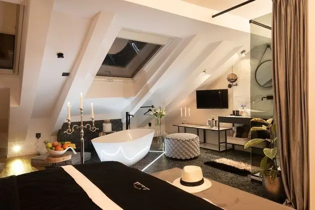 Romantic Tek Büyük Yataklı Oda, 1 En Büyük (King) Boy Yatak, Küvet