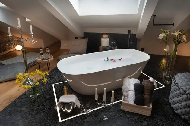 Romantic Tek Büyük Yataklı Oda, 1 En Büyük (King) Boy Yatak, Küvet