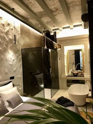 Luxury Tek Büyük Yataklı Oda