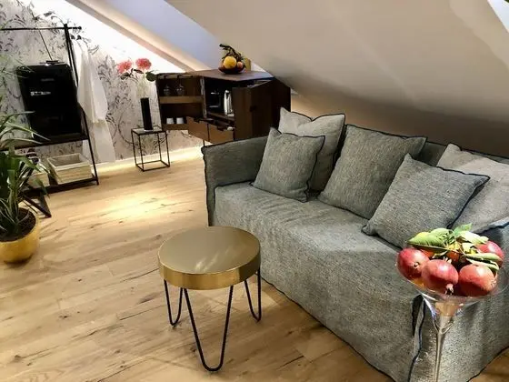 Premium Tek Büyük Yataklı Oda