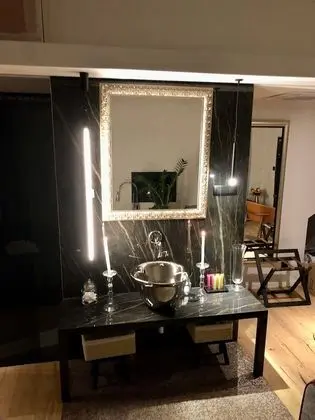 Premium Tek Büyük Yataklı Oda