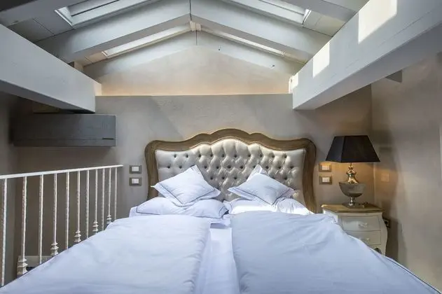 Apart Daire, Ek Bina (Attic Floor)