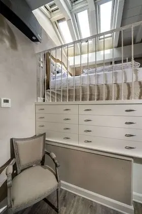 Apart Daire, Ek Bina (Attic Floor)