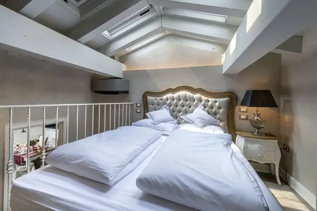 Apart Daire, Ek Bina (Attic Floor)