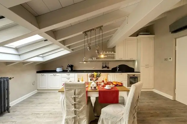 Apart Daire, Ek Bina (Attic Floor)