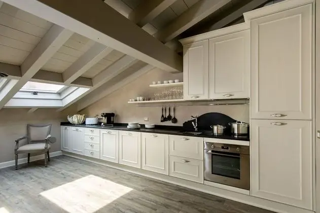 Apart Daire, Ek Bina (Attic Floor)