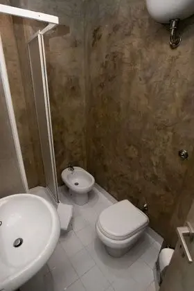 Classic Tek Büyük Yataklı Oda