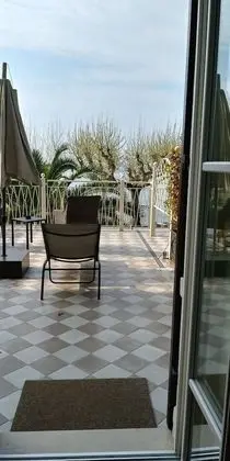 Junior Tek Büyük veya İki Ayrı Yataklı Oda, Teras