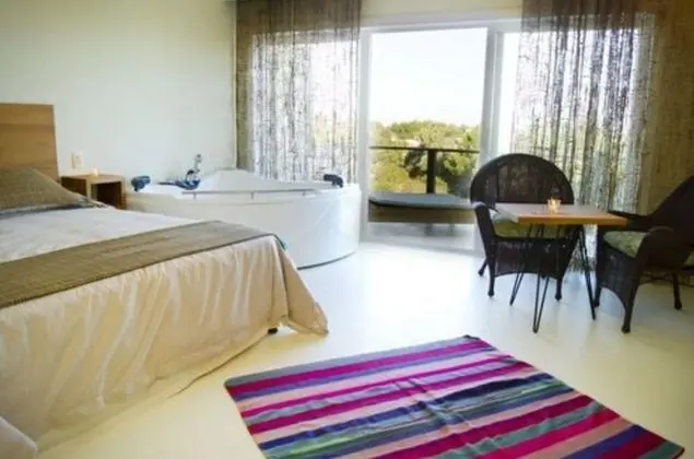Exclusive Tek Büyük veya İki Ayrı Yataklı Oda, Kısmi Deniz Manzaralı