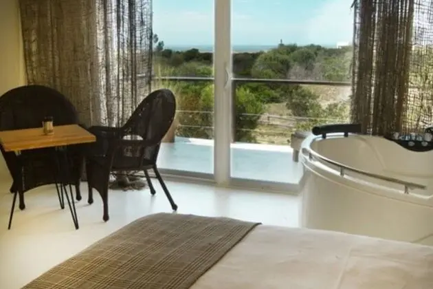 Exclusive Tek Büyük veya İki Ayrı Yataklı Oda, Kısmi Deniz Manzaralı