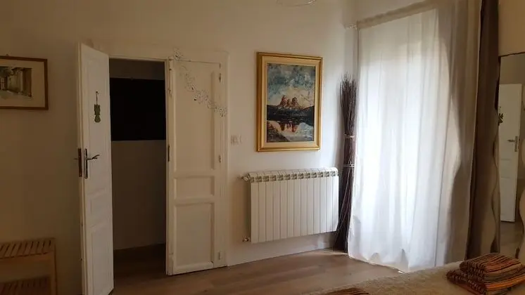 Üç Kişilik Oda