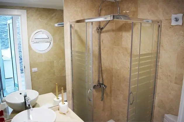 Basic Tek Büyük Yataklı Oda (Ravello)