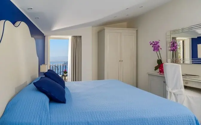Deluxe Tek Büyük veya İki Ayrı Yataklı Oda