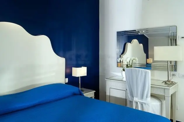 Deluxe Tek Büyük veya İki Ayrı Yataklı Oda