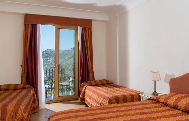 Dört Kişilik Oda, Balkon