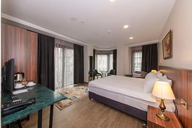 Corner Deluxe Oda, Şehir Manzaralı