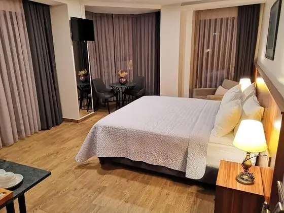 Corner Deluxe Oda, Şehir Manzaralı