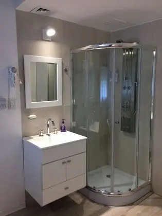 Classic Tek Büyük veya İki Ayrı Yataklı Oda, 1 Yatak Odası, Engellilere Uygun, Banyolu/Duşlu