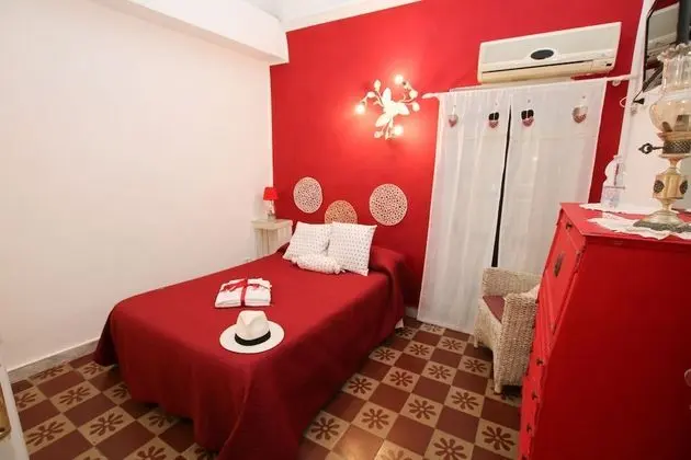 Economy Büyük Yataklı Tek Kişilik Oda