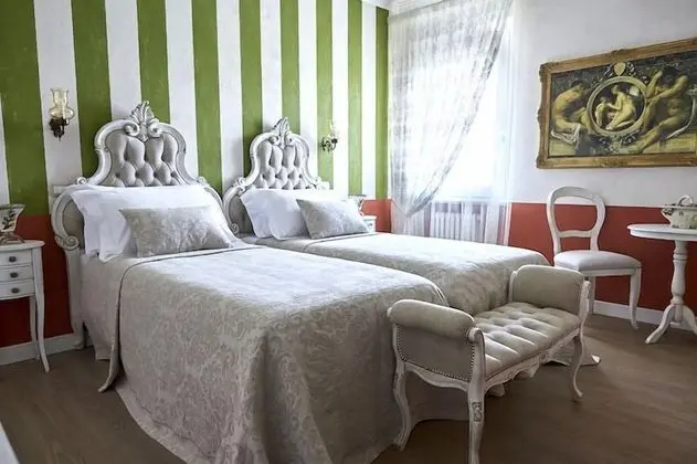 Comfort İki Ayrı Yataklı Oda