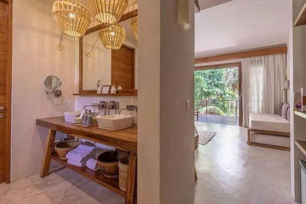 Süit, Balkon, Bahçe Manzaralı