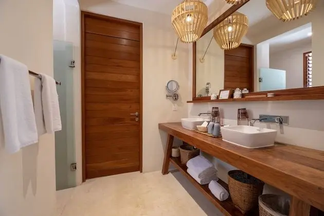 Süit, Balkon, Bahçe Manzaralı