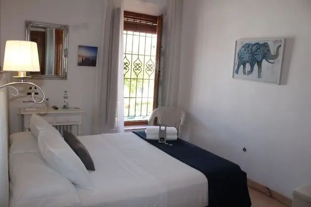 Classic Tek Büyük Yataklı Oda