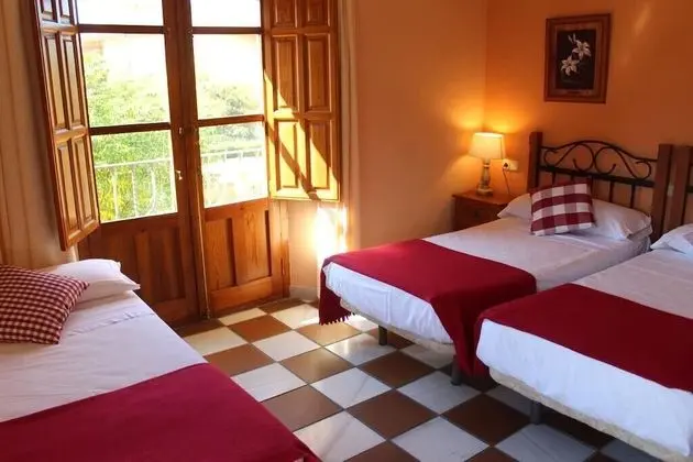 Standard Üç Kişilik Oda