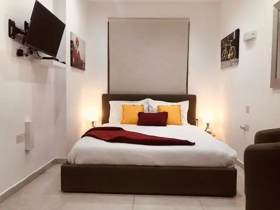 Deluxe Tek Büyük Yataklı Oda