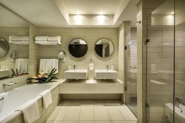 Luxury Tek Büyük Yataklı Oda