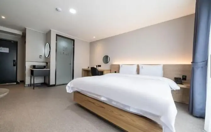 Deluxe Tek Büyük Yataklı Oda, 1 Çift Kişilik Yatak, Sigara İçilmez, Balkon