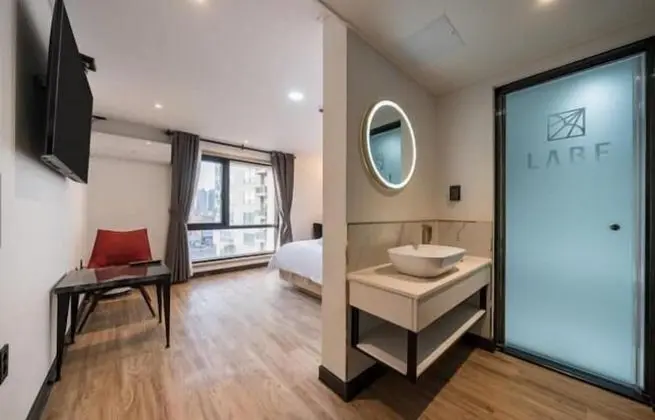 Premium Tek Büyük Yataklı Oda, 1 Çift Kişilik Yatak, Sigara İçilmez, Şehir Manzaralı