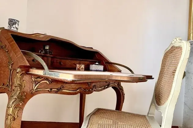 Superior Tek Büyük Yataklı Oda, Özel Banyo, Park Manzaralı (Chambre Jeanne Guesnet)