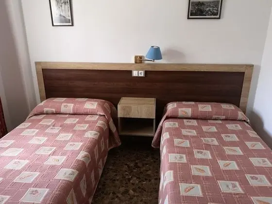 Basic Tek Büyük Yataklı Oda, 2 Tek Kişilik Yatak